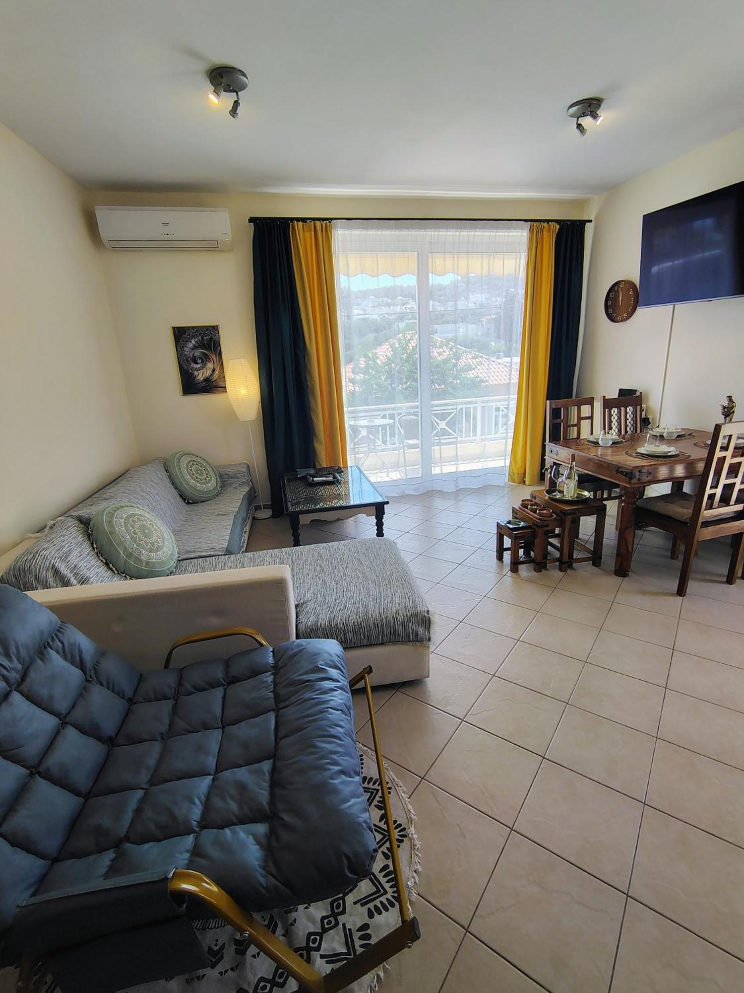 Sunny Near The Centre Of Chania Apartment
