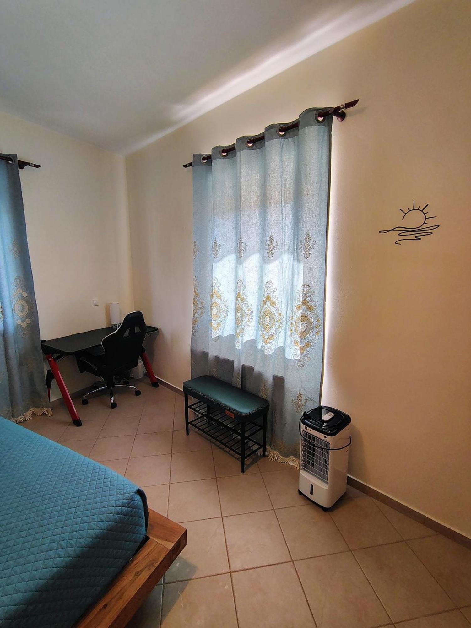 Sunny Near The Centre Of Chania Apartment